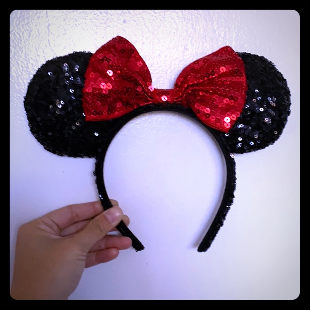 Minnie Mouse Glitter Ears